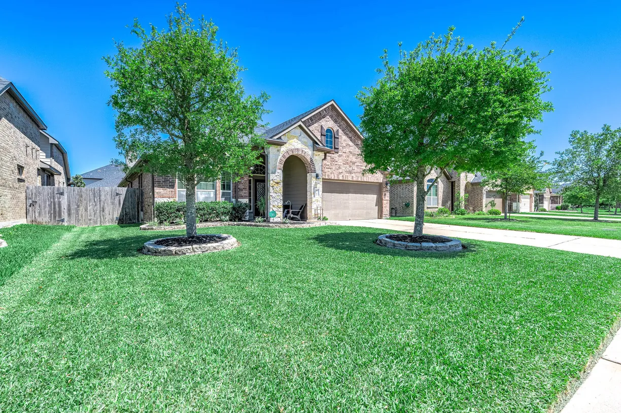 Houston Real Estate | View 9707 Sumter Court | Listing