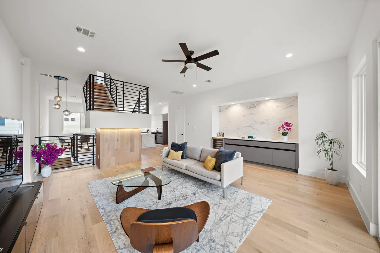 Houston Real Estate | View 1514 Barbee Street | 4 Beds, 3 Baths