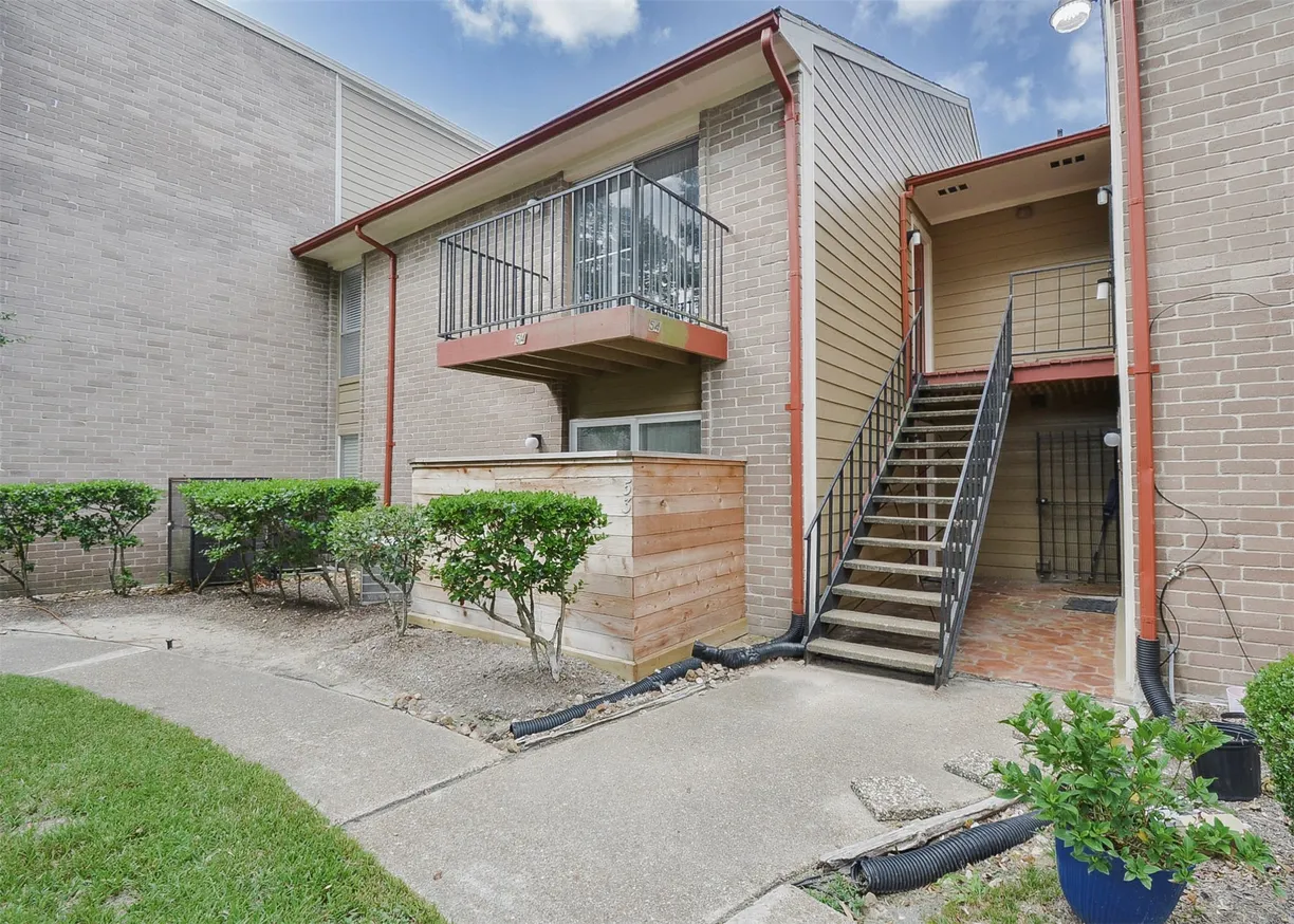 Houston Real Estate | View 12955 Woodforest Boulevard, 54 | 1 Bed, 1 Bath