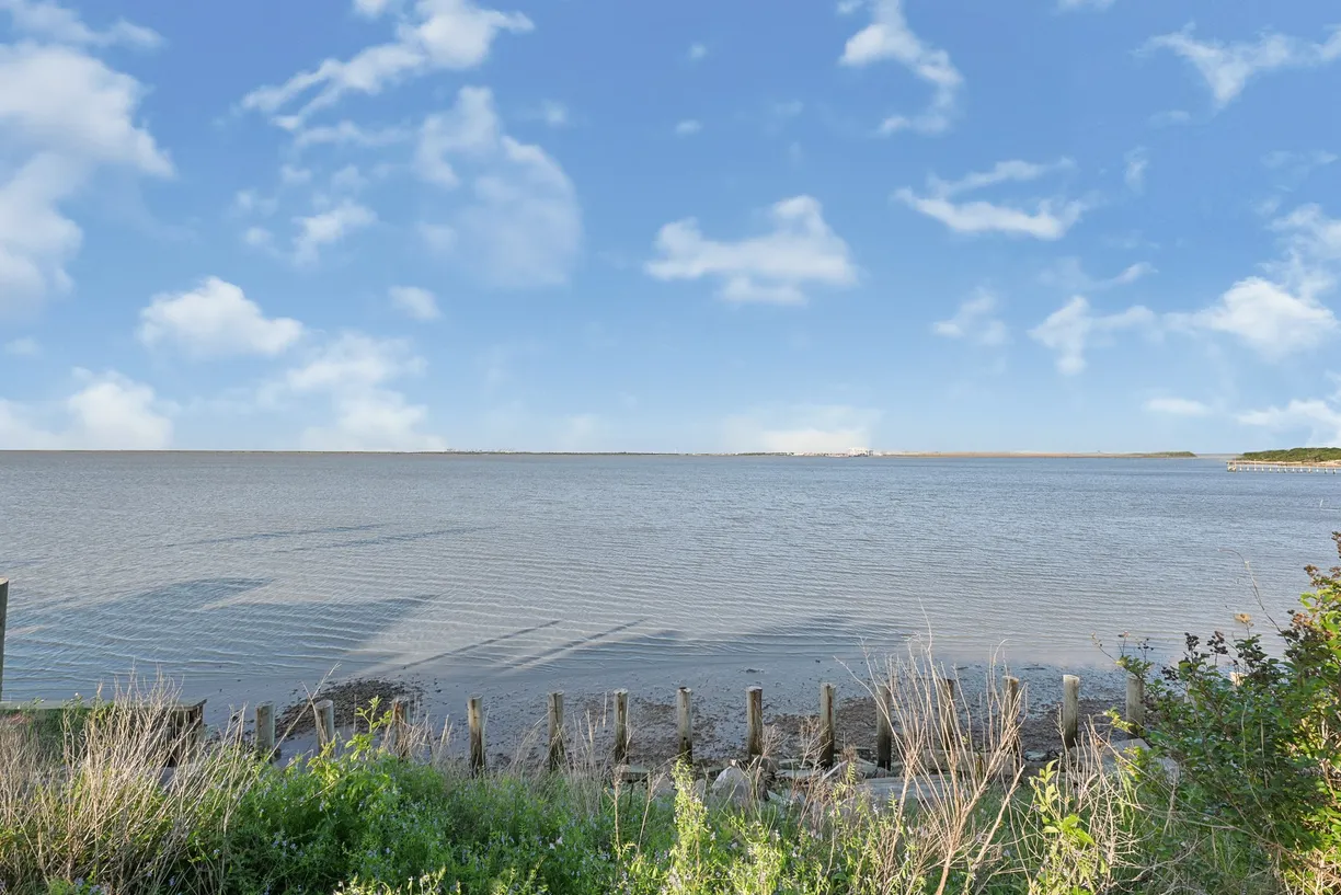 Houston Real Estate | View 2514 A Bay Oaks Harbor Drive