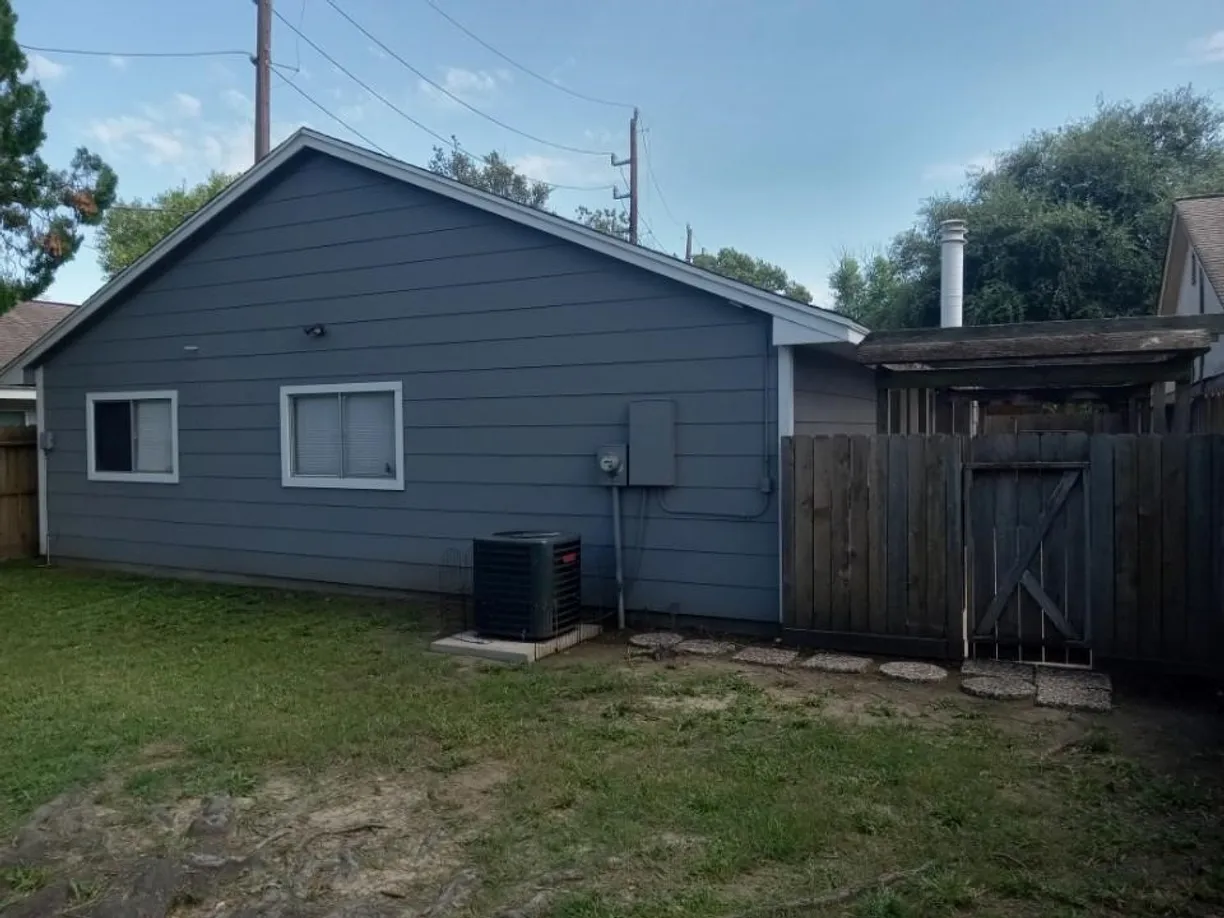 Houston Suburbs Real Estate | View 12131 W MARSHAM Circle | Listing