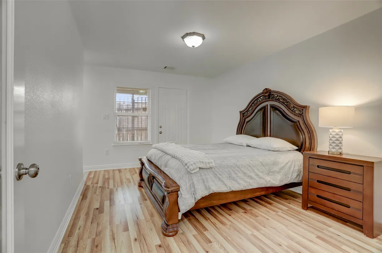 Houston Real Estate | View 1505 Wentworth Street | Listing
