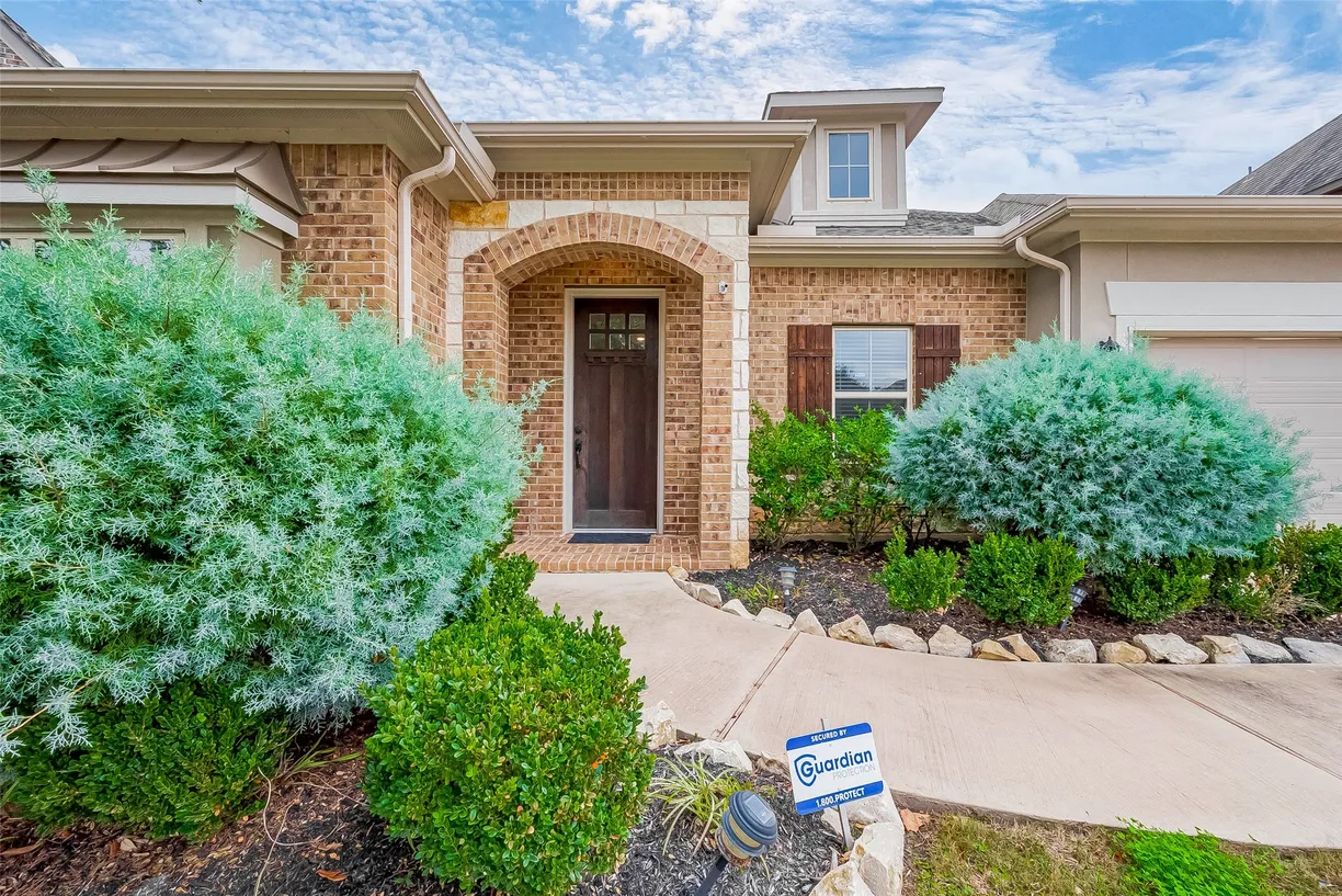 Houston Real Estate | View 2214 Captain Davis Drive | Listing