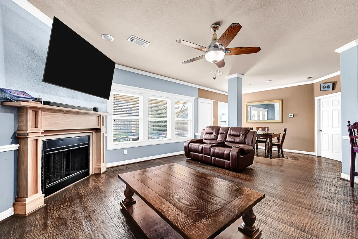 Houston Real Estate | View 10502 Raven Crossing Lane | Listing