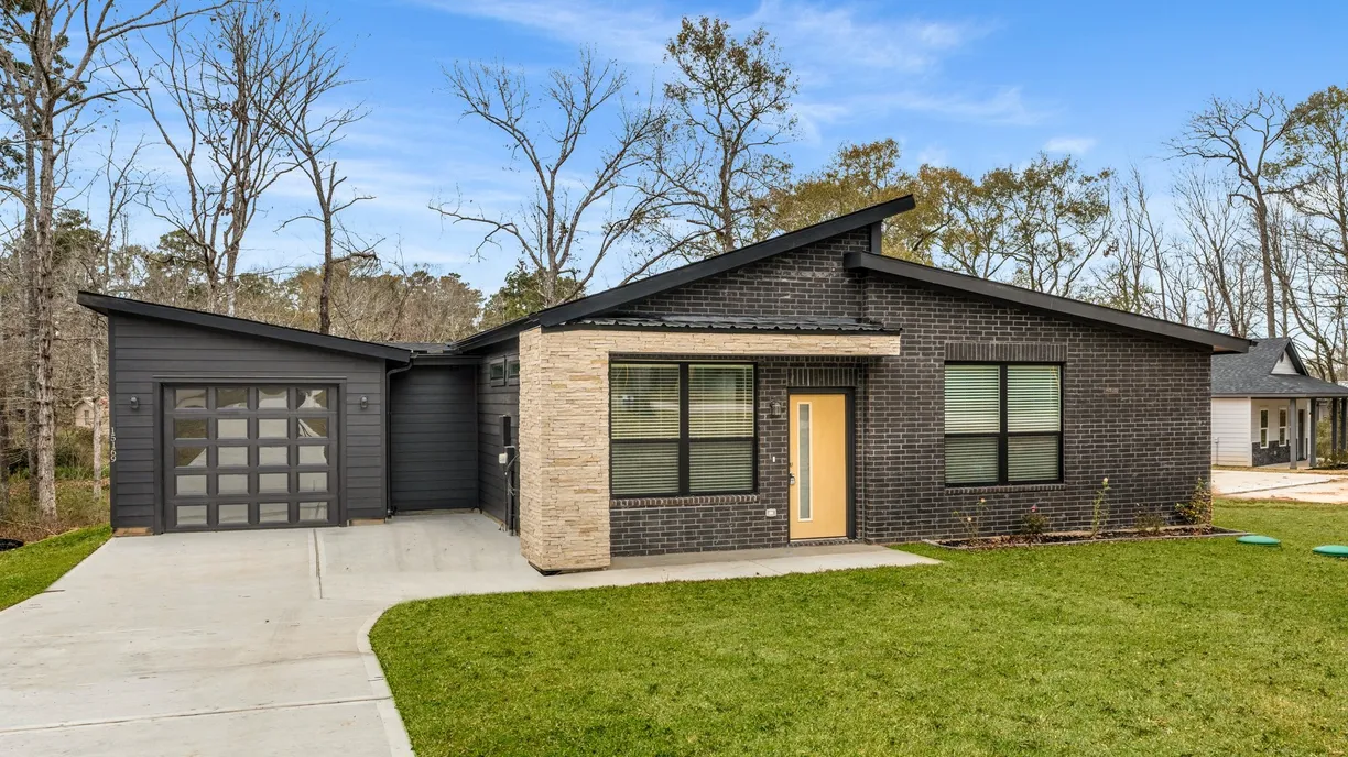 Houston Real Estate | View 15169 Austin Road | Listing