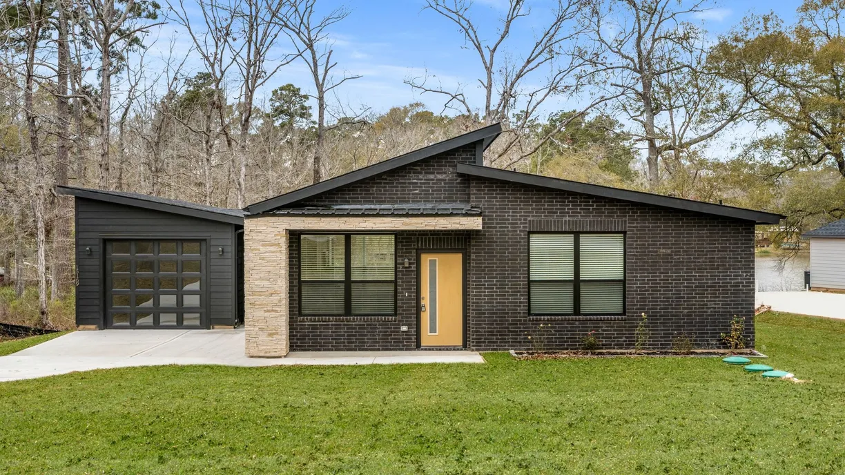 Houston Real Estate | View 15169 Austin Road | 3 Beds, 2 Baths