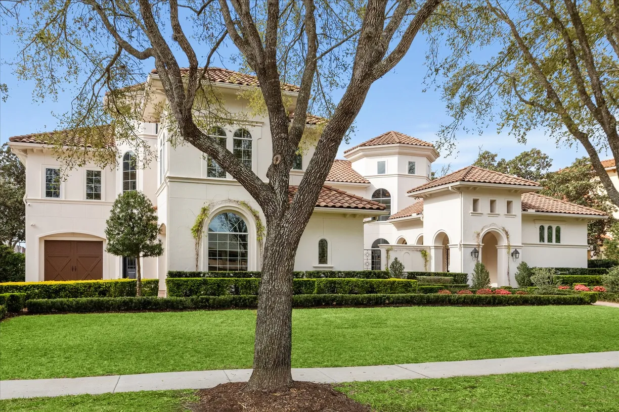 Houston Suburbs Real Estate | View 4 Grand Manor Court | Listing