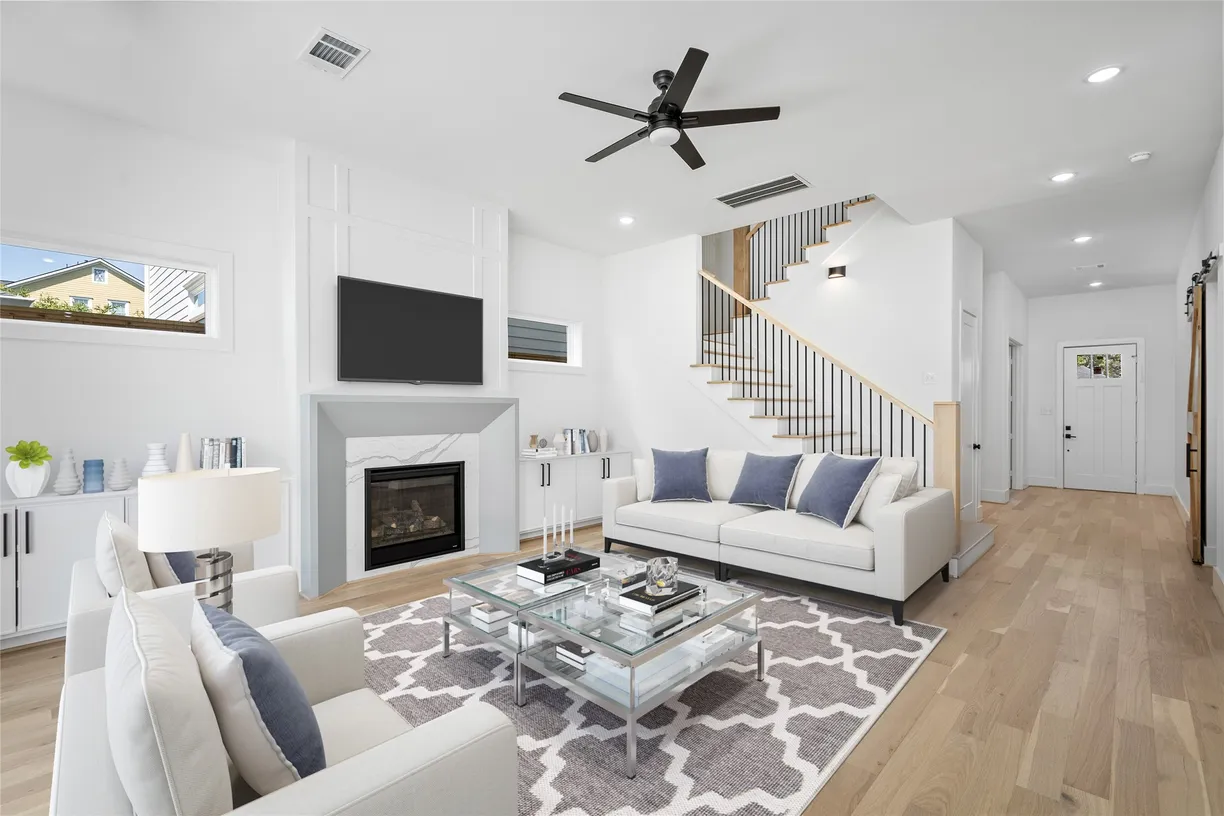 Houston Real Estate | View 308 E 26th Street | Listing