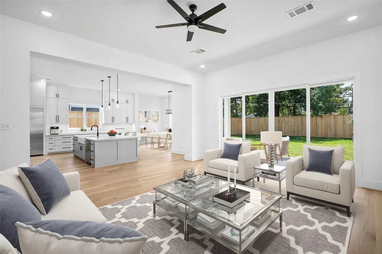 Houston Real Estate | View 308 E 26th Street | Listing