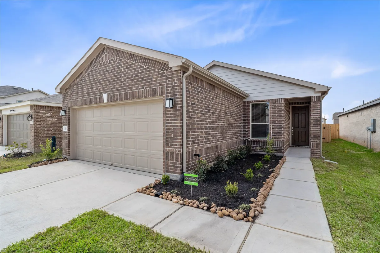 Houston Real Estate | View 4447 Kingswell Manor Lane | 3 Beds, 2 Baths
