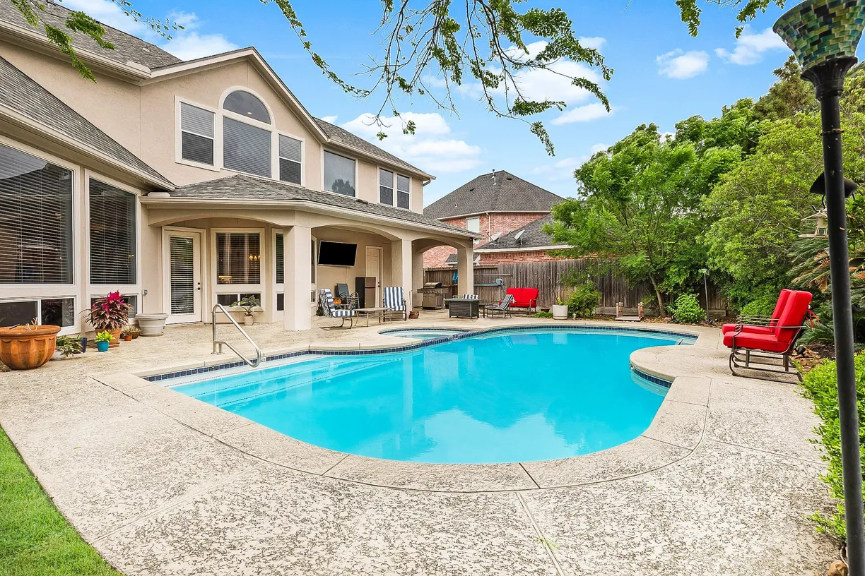 Houston Real Estate | View 14318 Darschelle Court | Listing