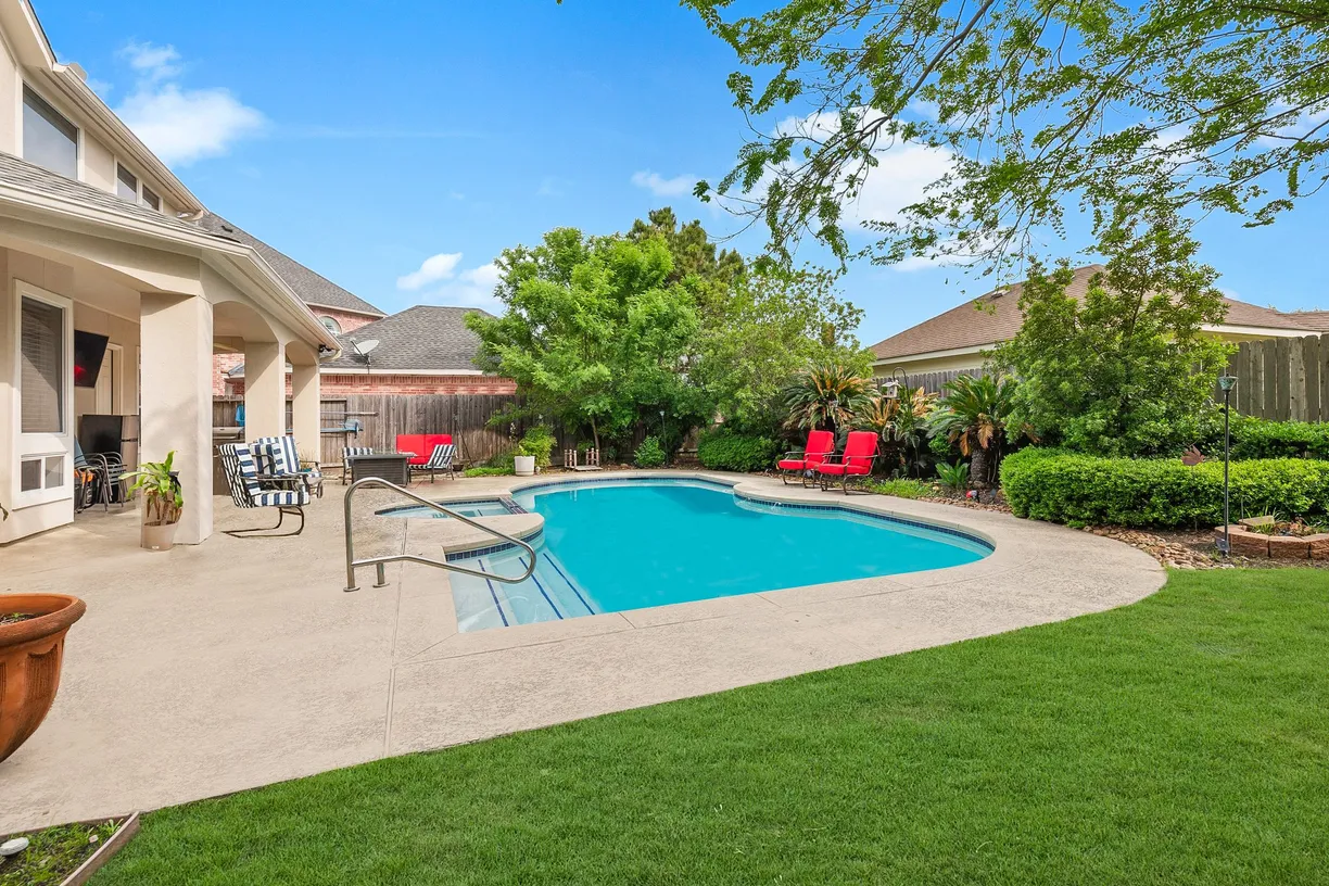 Houston Real Estate | View 14318 Darschelle Court | Listing
