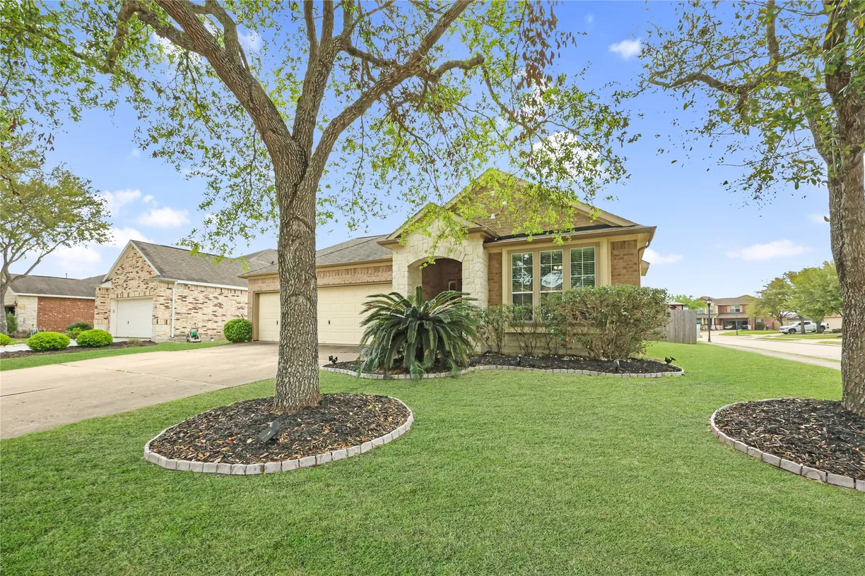 Houston Real Estate | View 13112 Southern Valley Drive | 3 Beds, 2 Baths