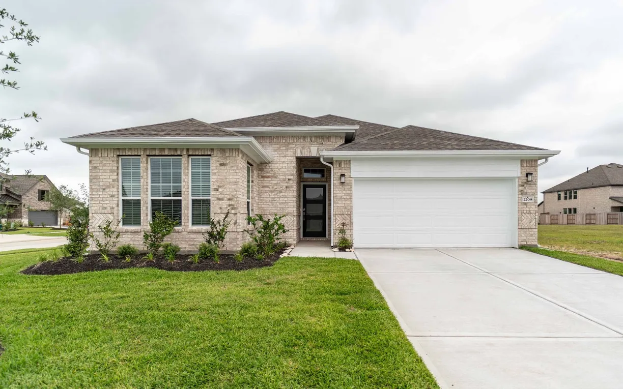Houston Real Estate | View 2209 Bellano Bay Drive | 3 Beds, 2 Baths