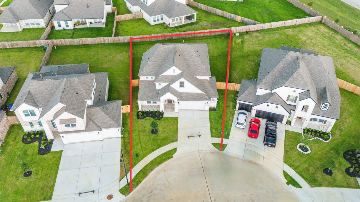 Houston Suburbs Real Estate | View 409 Inner Cove Lane | Listing