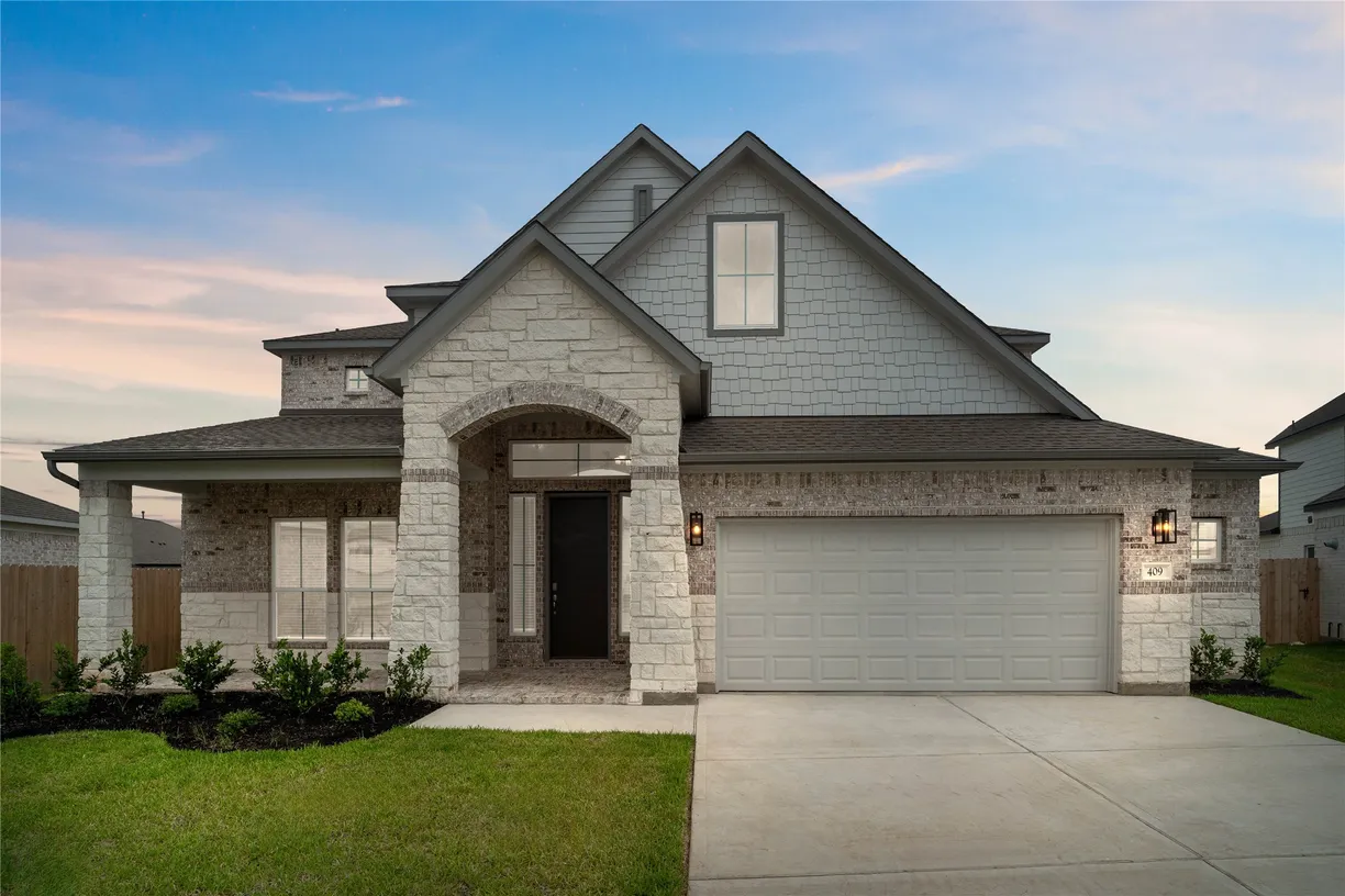 Houston Suburbs Real Estate | View 409 Inner Cove Lane | 4 Beds, 3 Baths
