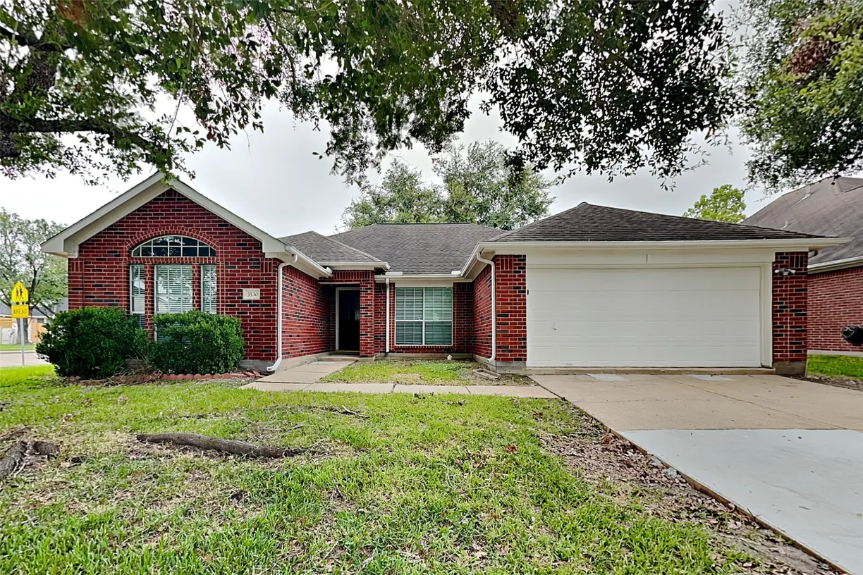 Houston Real Estate | View 3530 Wellington Drive | 3 Beds, 2 Baths