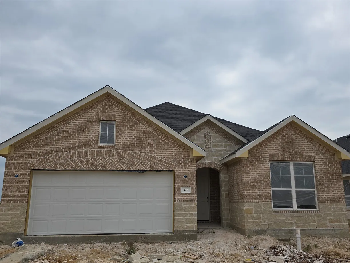 Houston Suburbs Real Estate | View 325 Gambels Quail Road | Listing