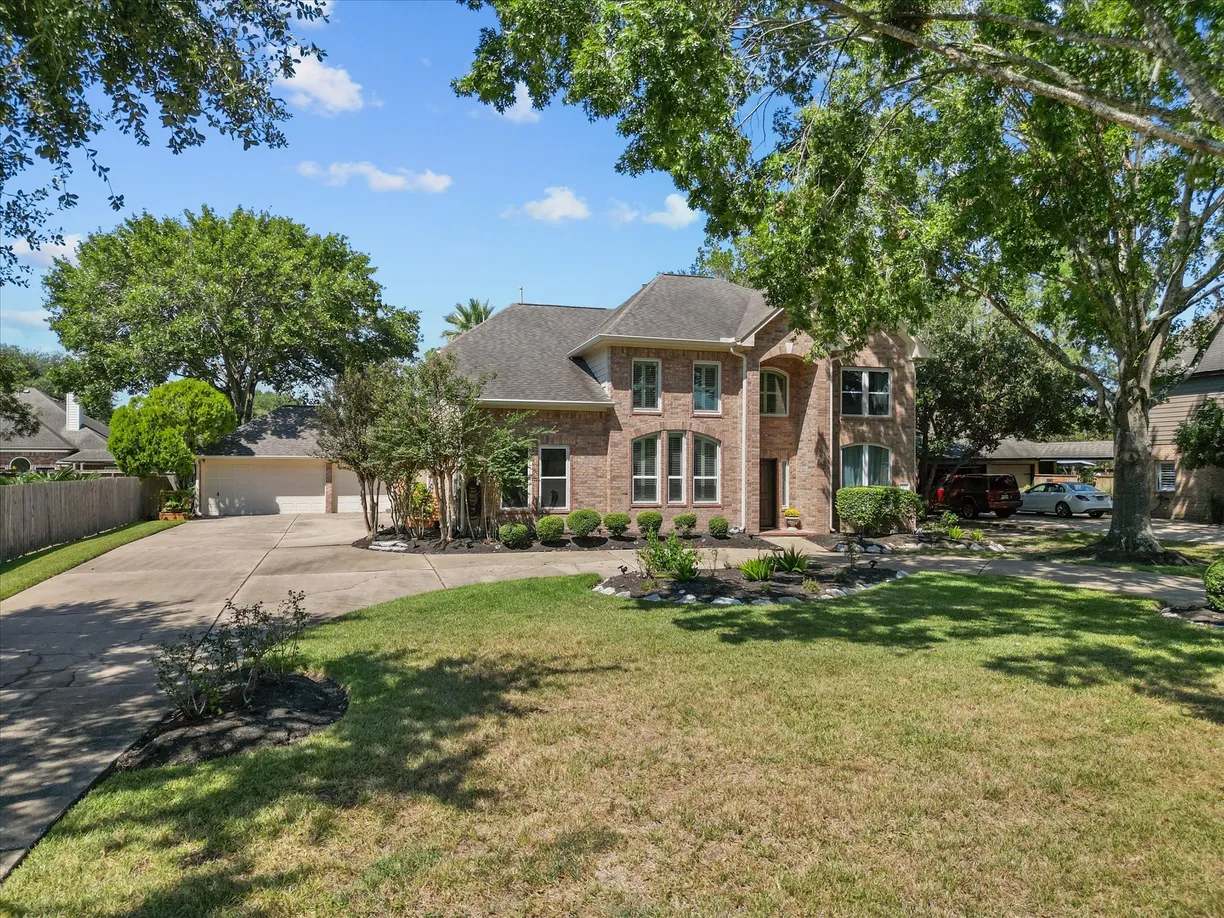 Houston Real Estate | View 412 Melodywood Drive | Listing