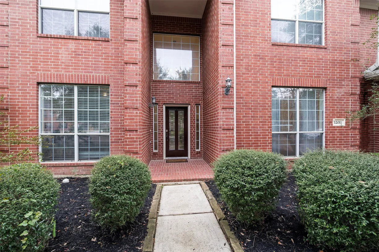 Houston Real Estate | View 12011 Via Siena Lane | Listing
