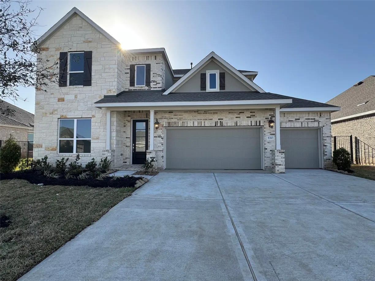Houston Real Estate | View 8310 Clear Quartz Lane | 4 Beds, 3 Baths