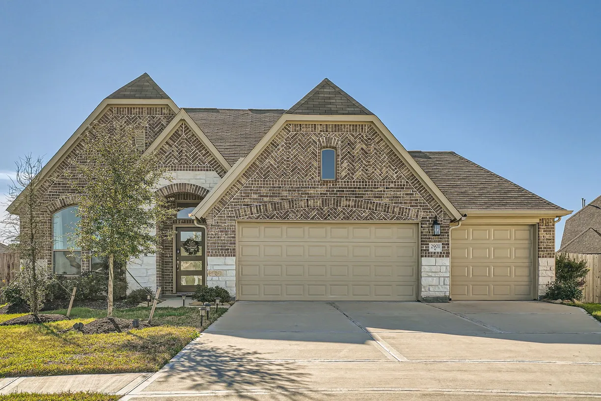 The Woodlands Real Estate | View 2901 Grand Hawthorne Road | Listing