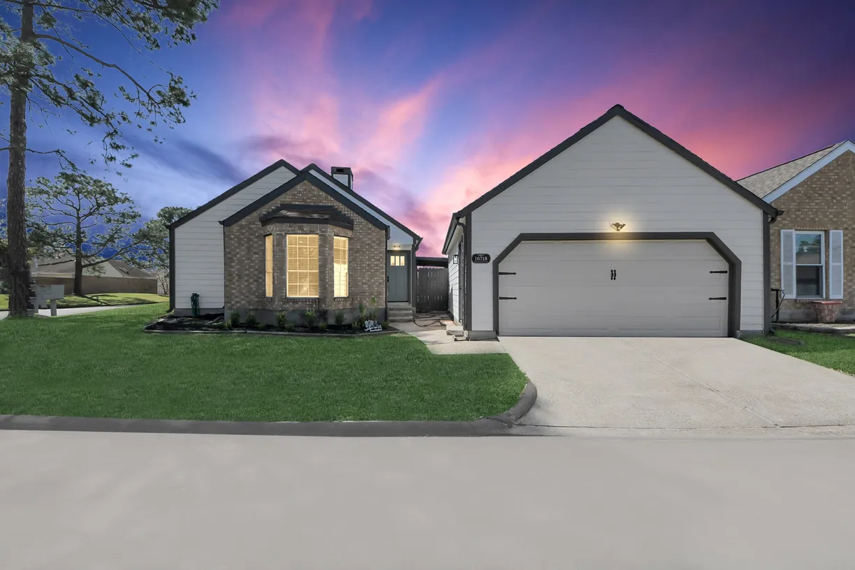 Houston Real Estate | View 16718 Doverwood Way | 3 Beds, 2 Baths