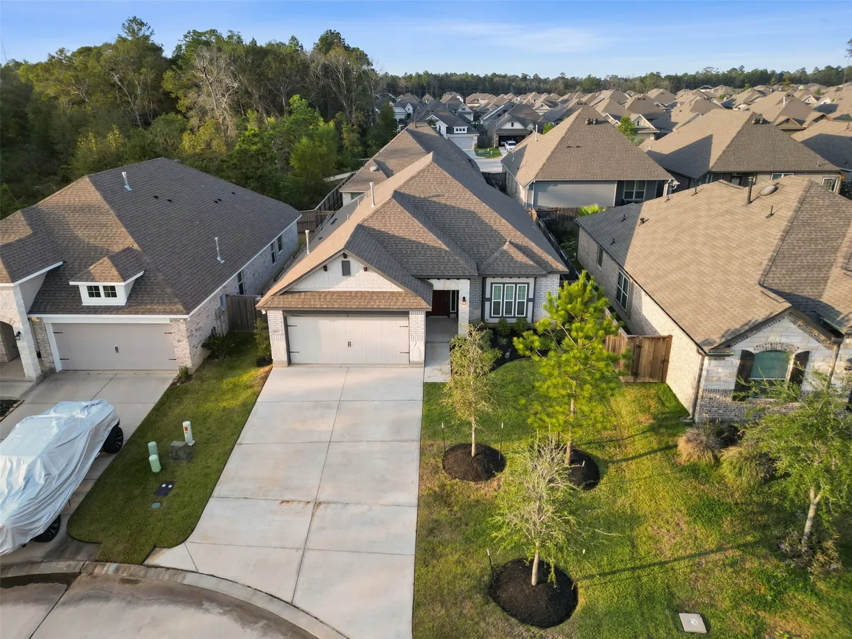 The Woodlands Real Estate | View 3011 Stonebriar Court | 3 Beds, 2 Baths