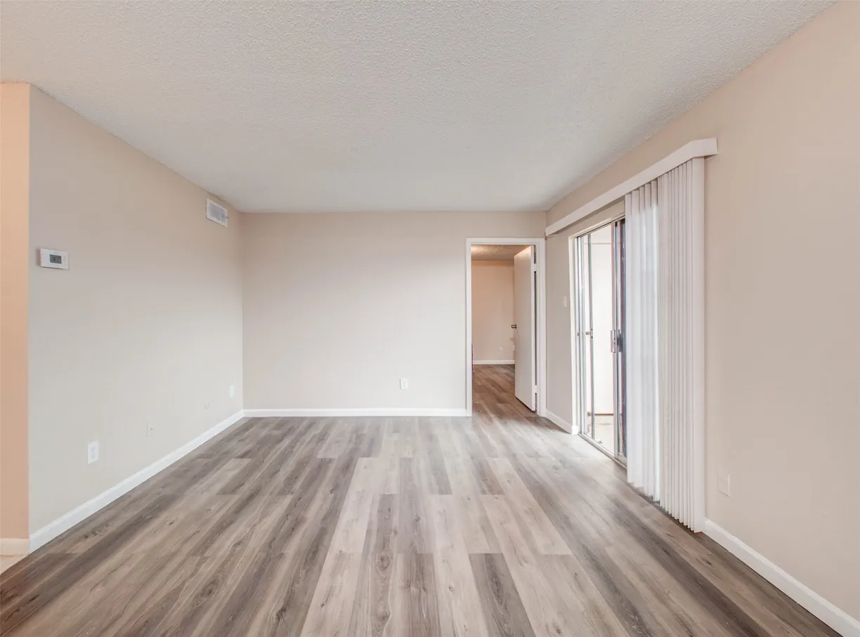 Houston Real Estate | View 10203 Forum Park Drive, 120 | 1 Bed, 1 Bath