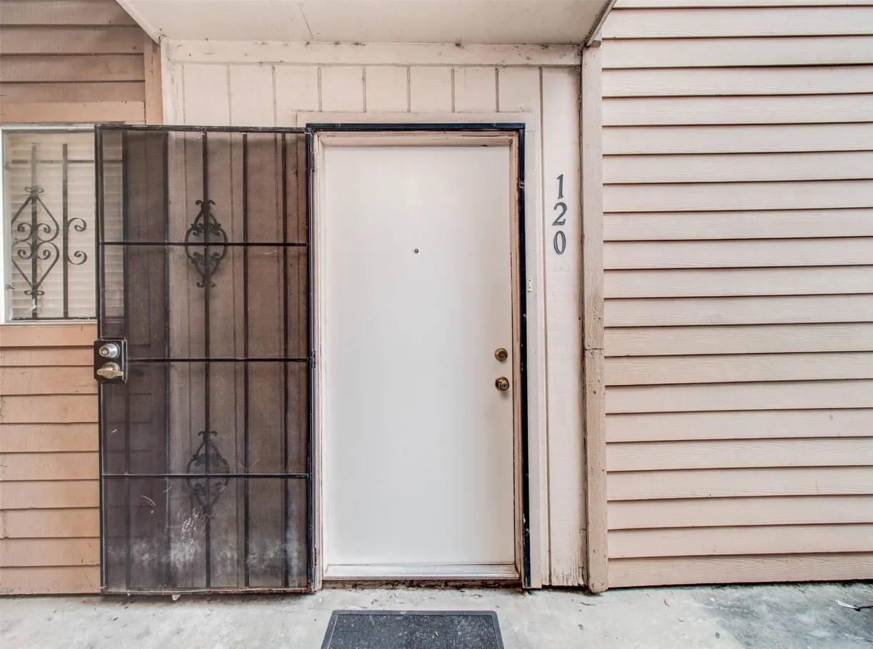 Houston Real Estate | View 10203 Forum Park Drive, 120 | Listing