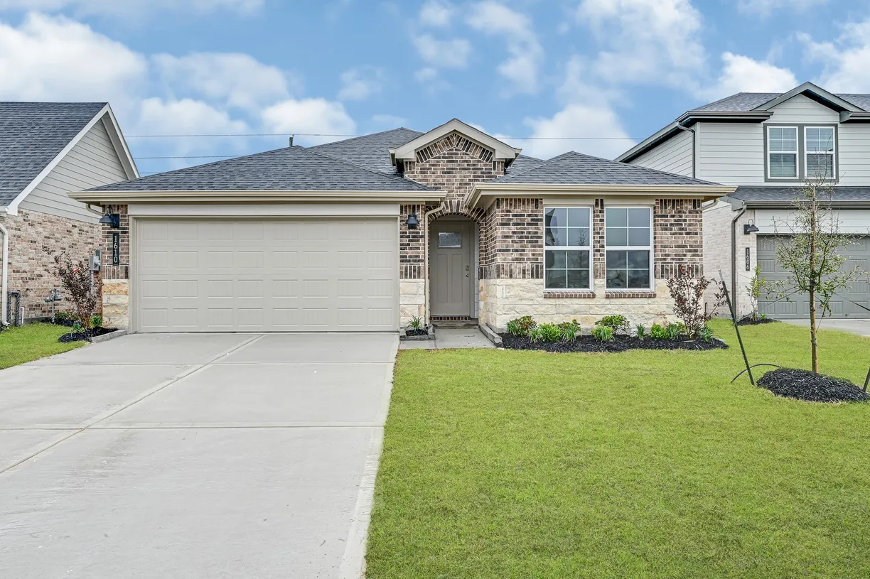 Houston Suburbs Real Estate | View 1410 Windom Court Way | 4 Beds, 2 Baths
