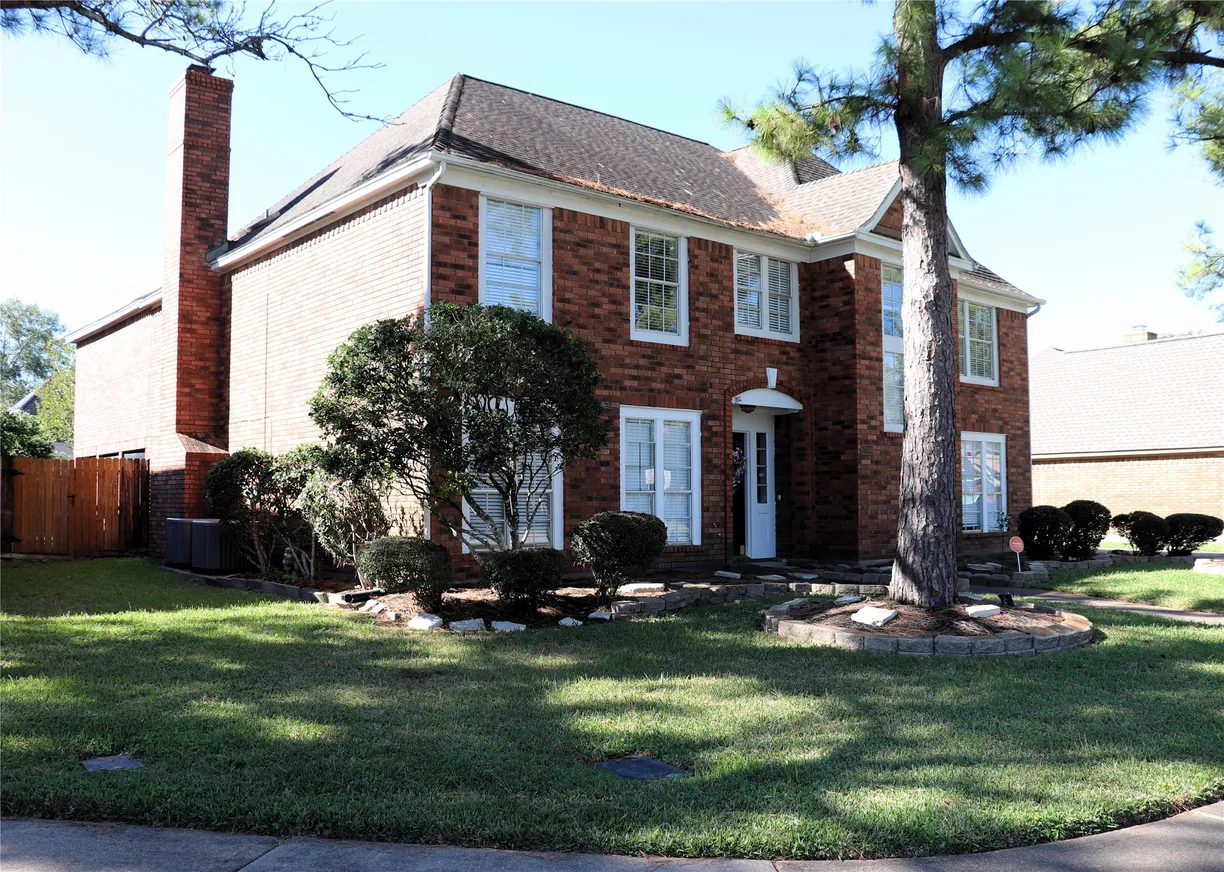 Houston Real Estate | View 2304 Eagles Way Way | Listing