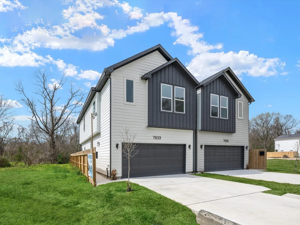 Houston Real Estate | View 7833 Sunnyhill Street | Listing