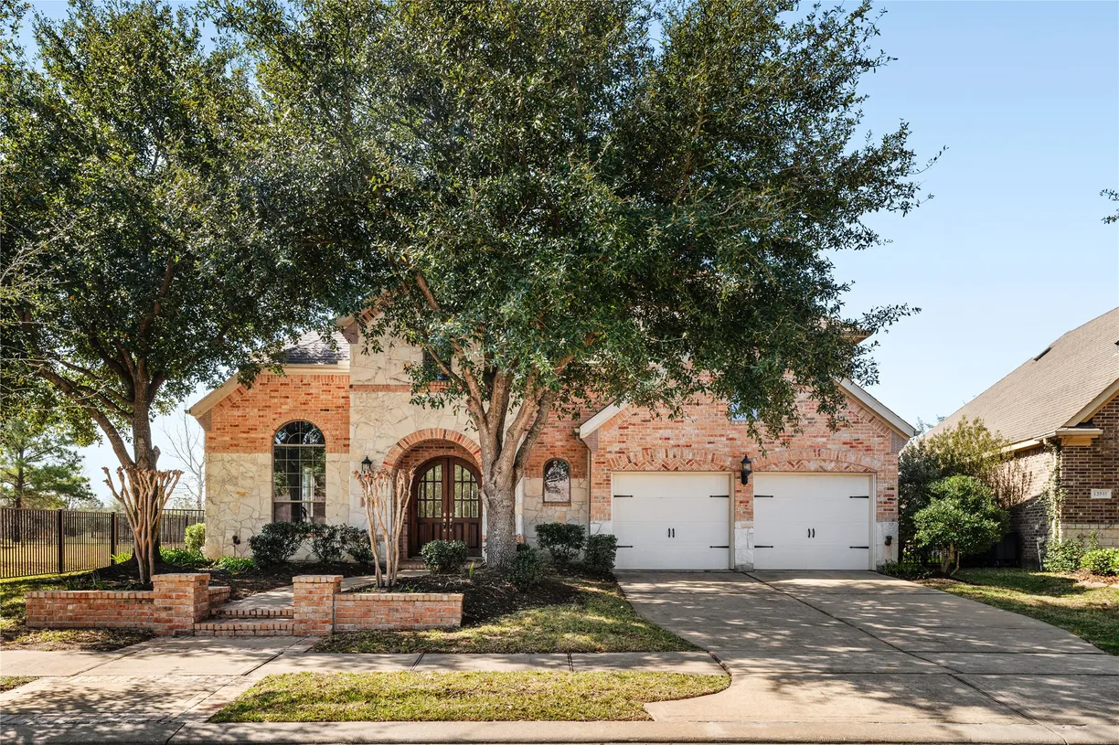 Houston Real Estate | View 12507 Cove Landing Drive | 4 Beds, 3 Baths