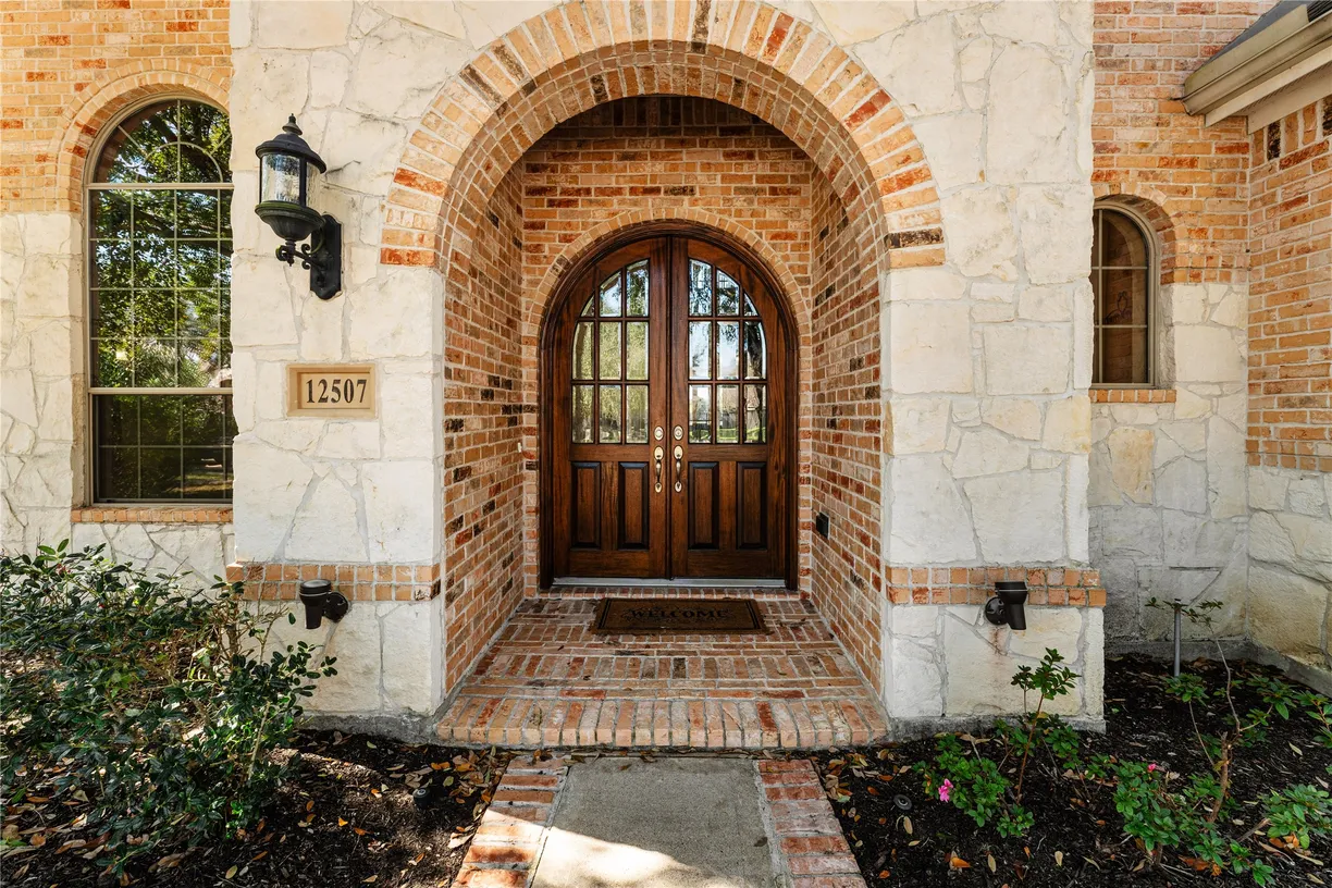 Houston Real Estate | View 12507 Cove Landing Drive | Listing