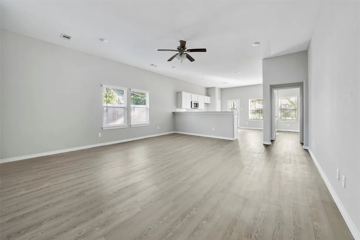 Houston Suburbs Real Estate | View 1107 Fenner Street | Listing