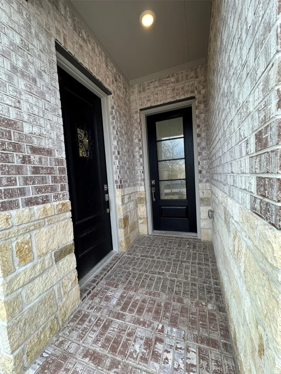 Houston Real Estate | View 8215 Clear Quartz Lane | Listing