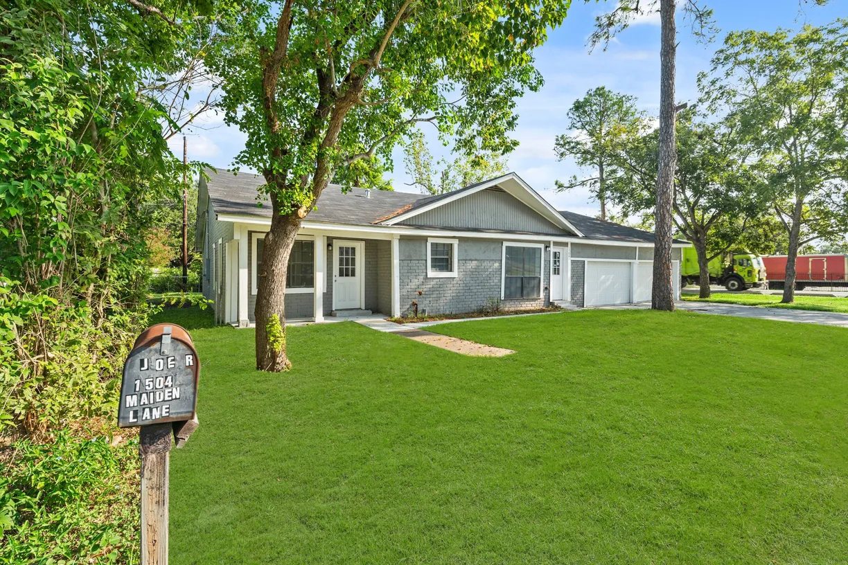 Houston Real Estate | View 1504 Maiden Lane | 4 Beds, 2 Baths