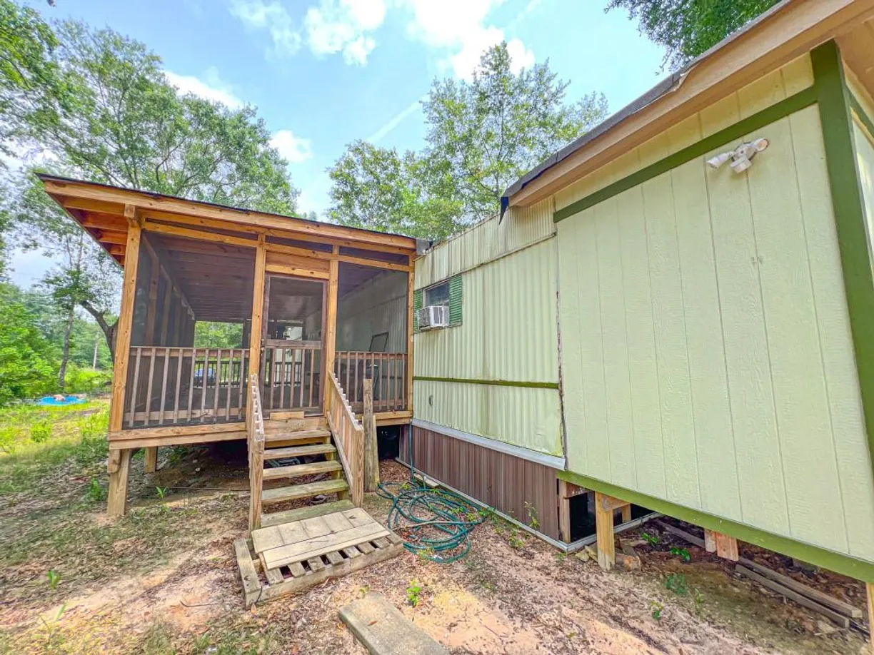 Houston Suburbs Real Estate | View 674 Road 5041 | 3 Beds, 2 Baths