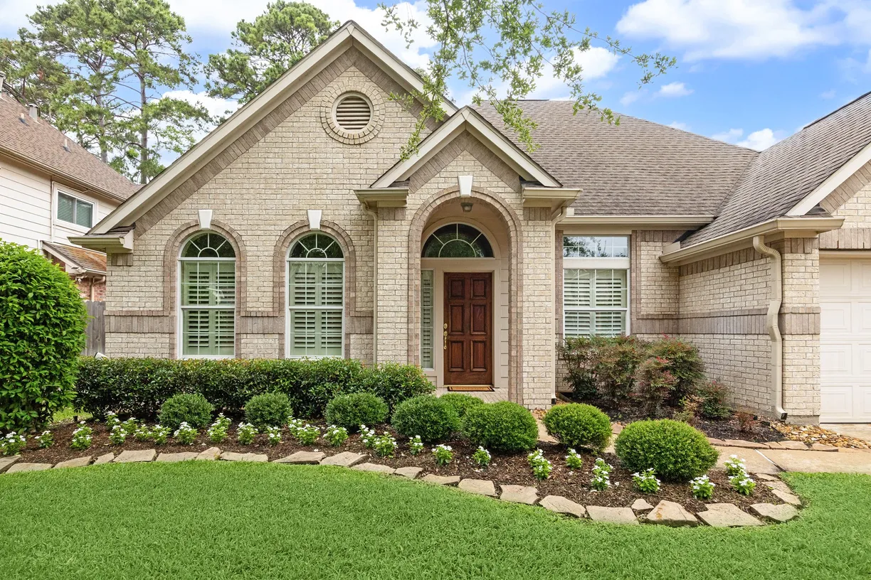 Houston Real Estate | View 7827 Highland Arbor Drive | 4 Beds, 2 Baths