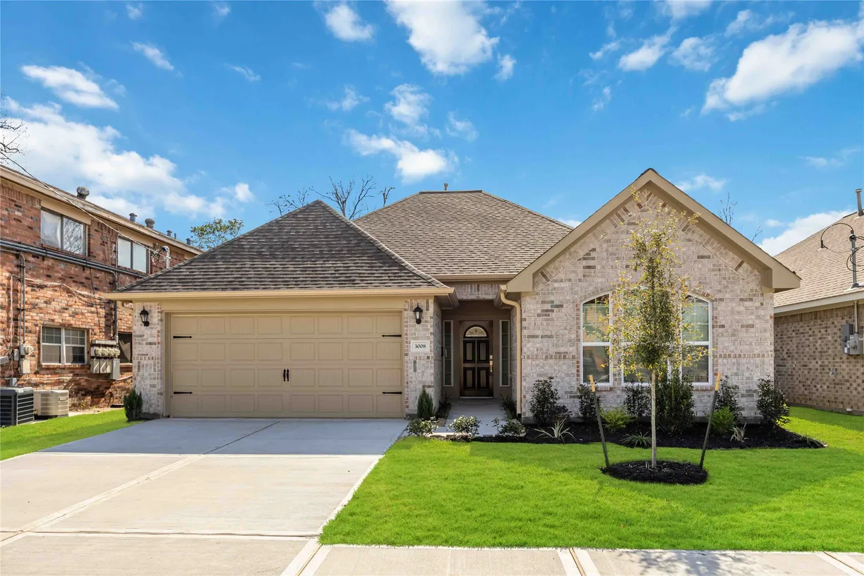 Houston Real Estate | View 3106 Dennis | 3 Beds, 2 Baths