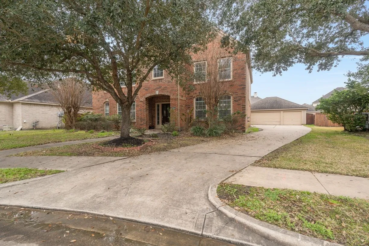 Houston Real Estate | View 2304 Granite Shoals Court | Listing