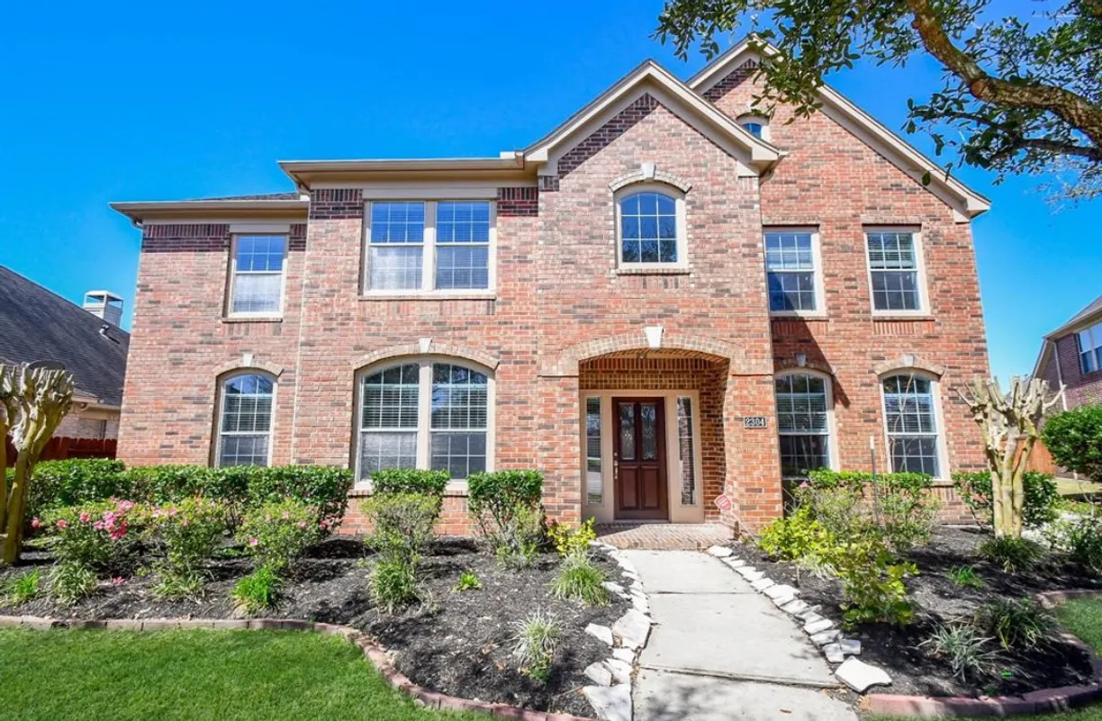 Houston Real Estate | View 2304 Granite Shoals Court | 5 Beds, 3 Baths