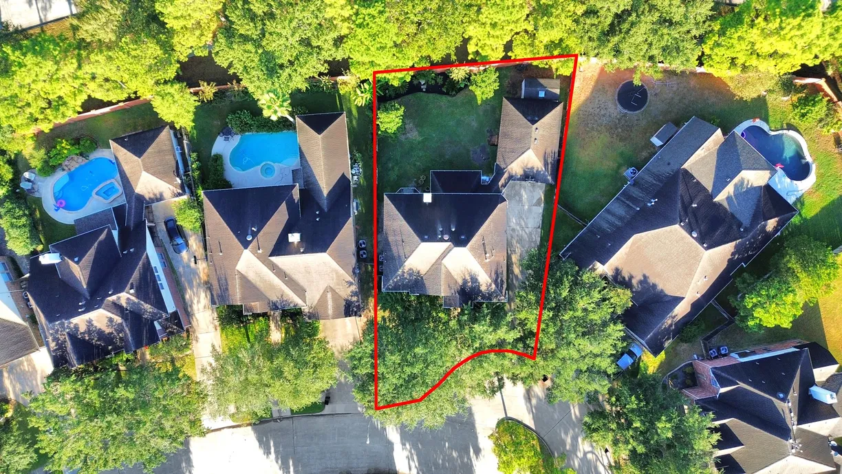 Houston Real Estate | View 4406 N Huntwood Hills Lane | 4 Beds, 3 Baths