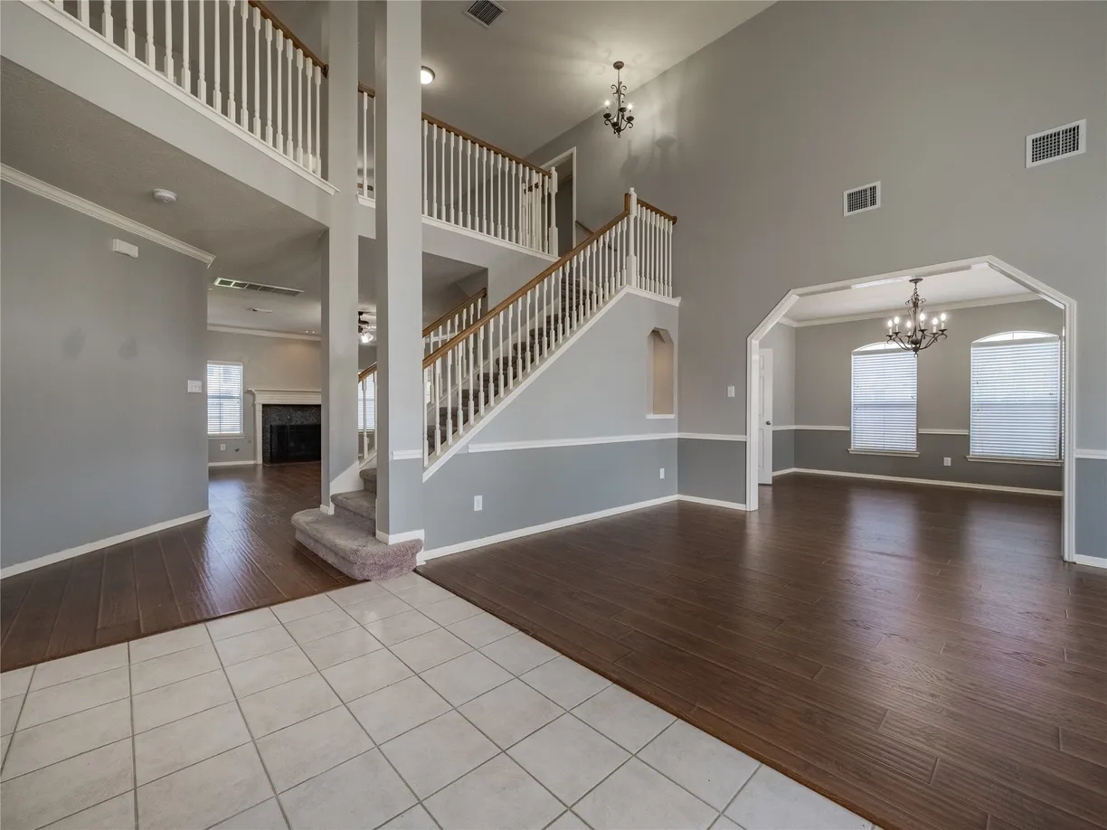 Houston Real Estate | View 3809 Breezeway Drive | 5 Beds, 4 Baths