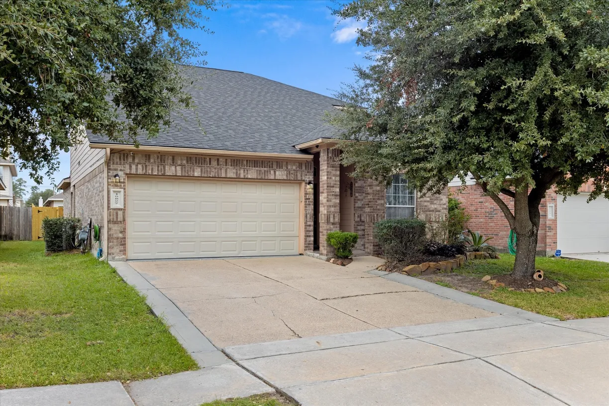 Houston Real Estate | View 15827 Mountain Mist Trl | Listing