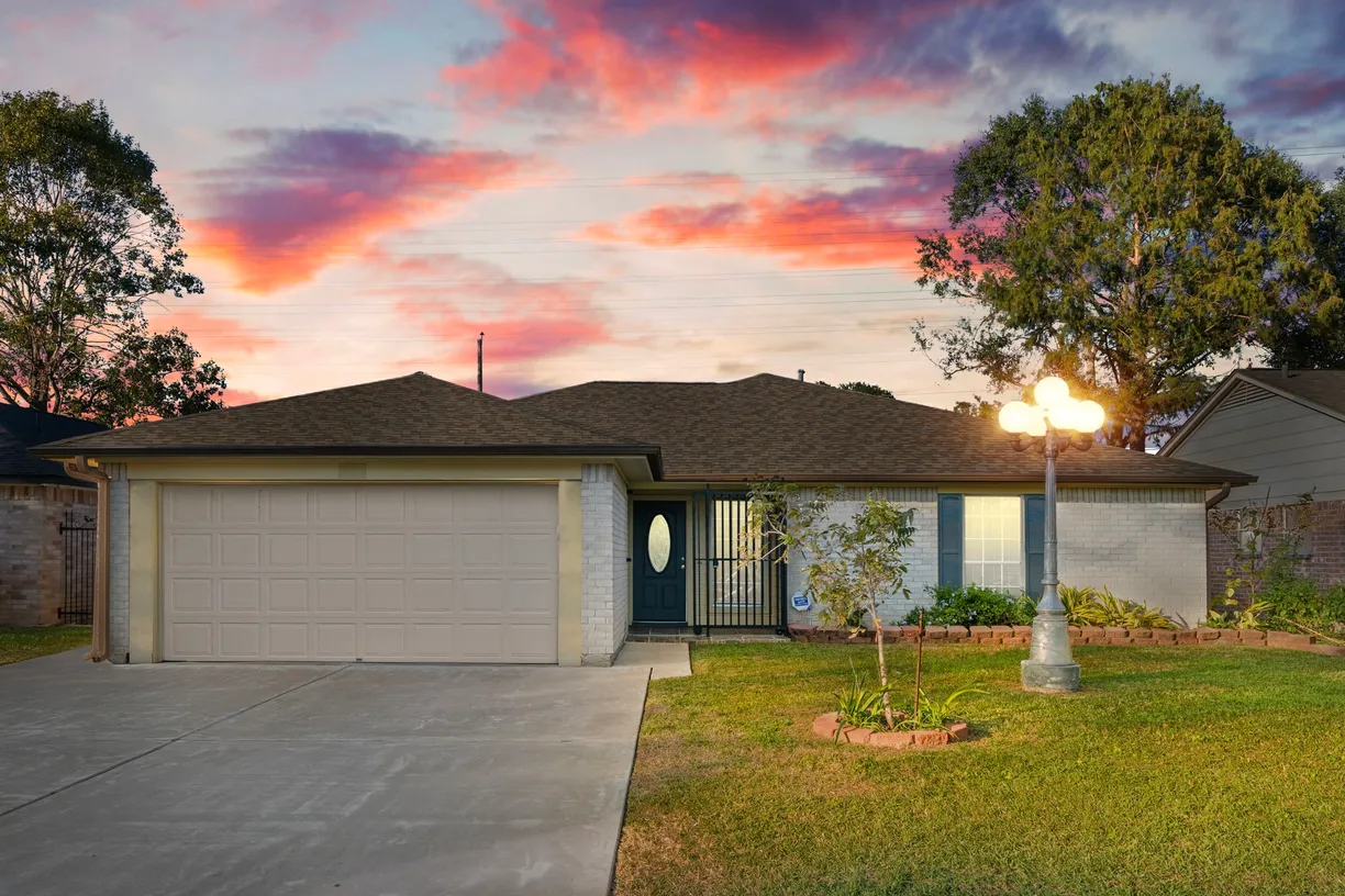 Houston Real Estate | View 10446 Norton Drive | 3 Beds, 2 Baths