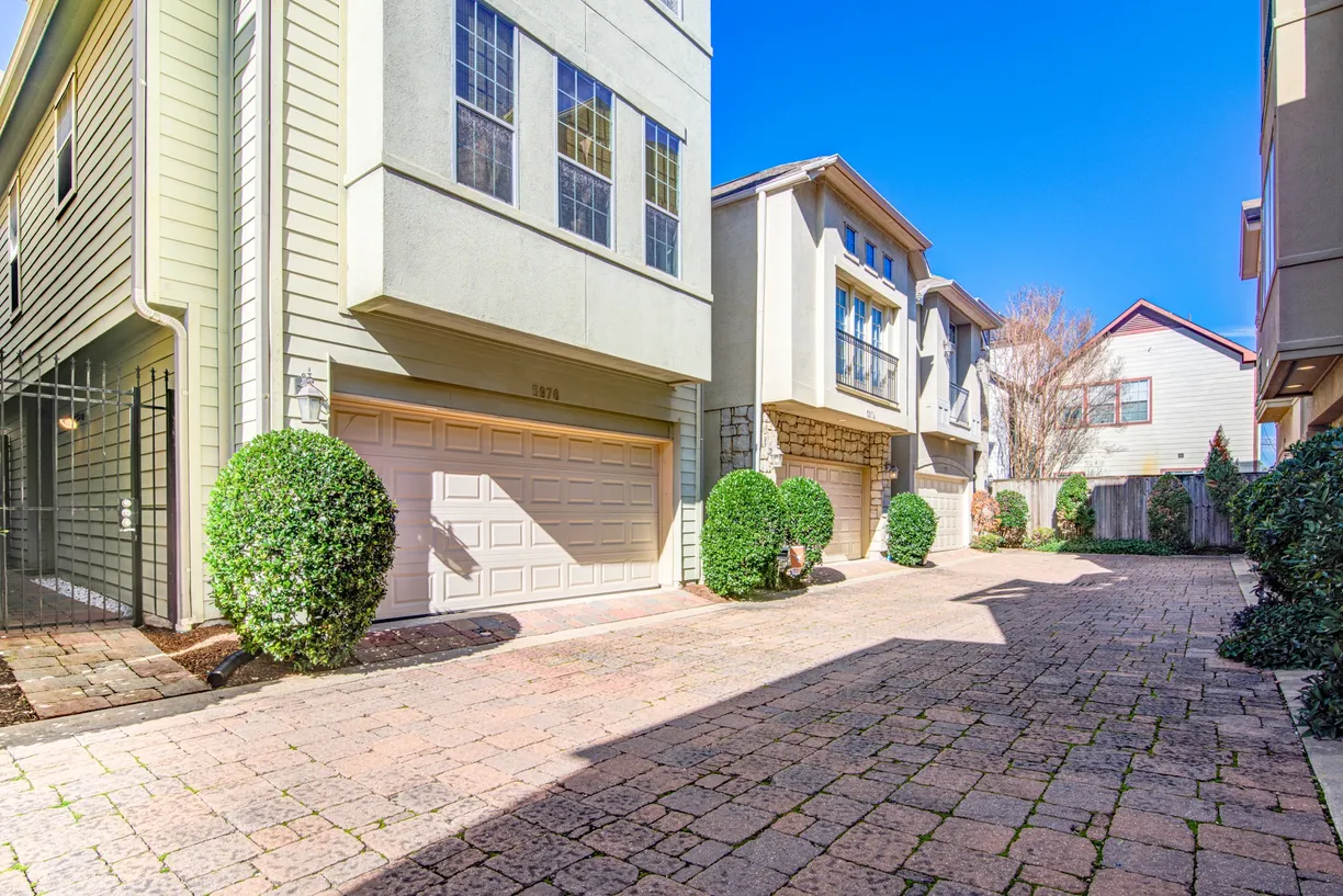 Houston Real Estate | View 5976 Kansas Street | Listing