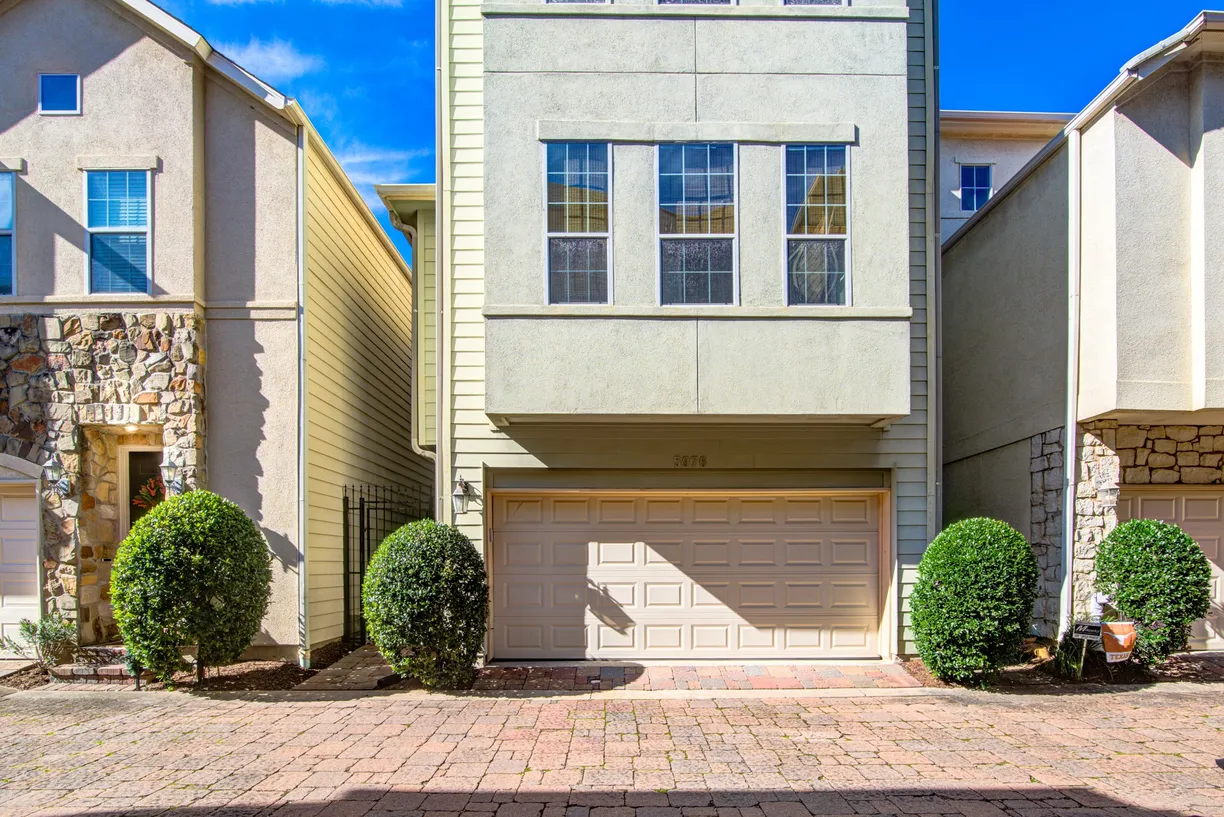 Houston Real Estate | View 5976 Kansas Street | 3 Beds, 3 Baths
