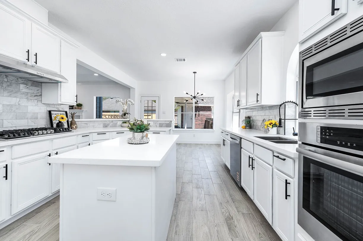 Houston Real Estate | View 6511 Canyon Estates Lane | 4 Beds, 2 Baths